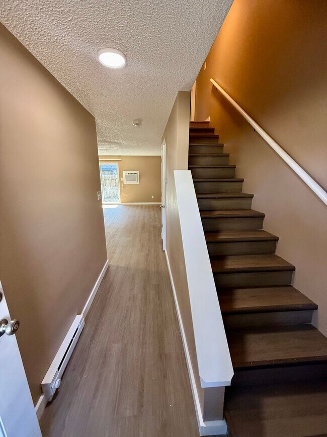 Building Photo - 3621 Butternut Dr