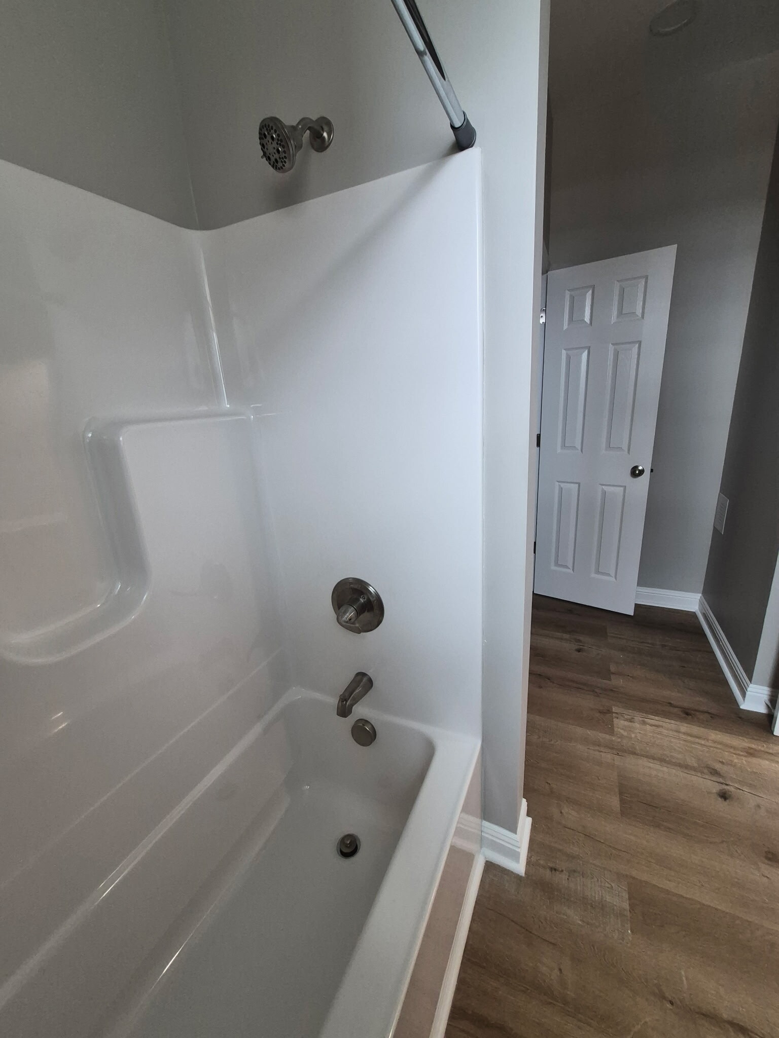 Building Photo - 111 E Main St