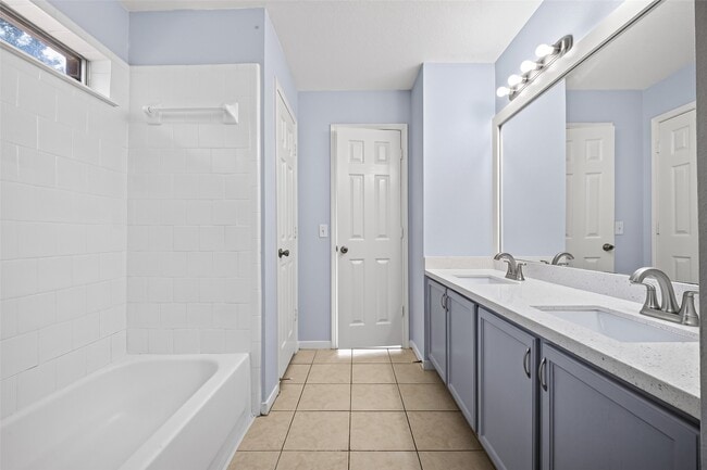 Building Photo - 510 Cypresswood Trce