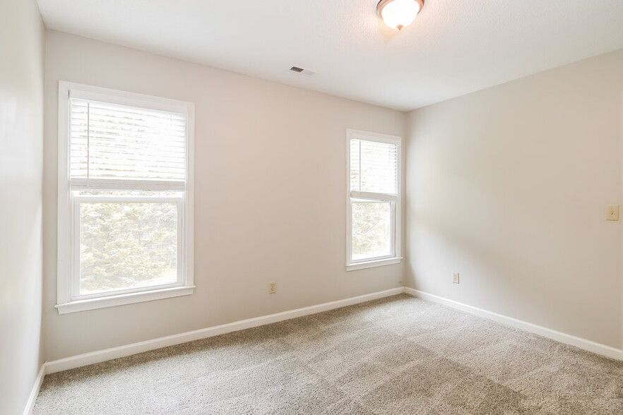 Building Photo - 9915 Manbey Ct