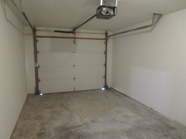 Building Photo - 3505-3507 La Mesa Dr.