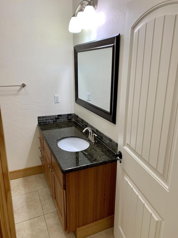 Building Photo - 636 Logan St