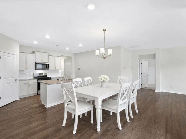 Building Photo - 462 Fenwick Dr