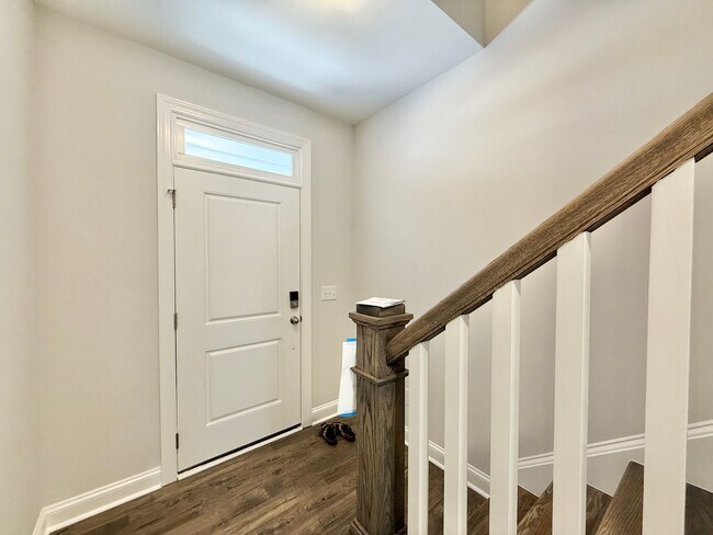 Building Photo - Stunning Newly Built 3BD, 3.5BA Fuquay Varina Townhome Near Shopping and Dining