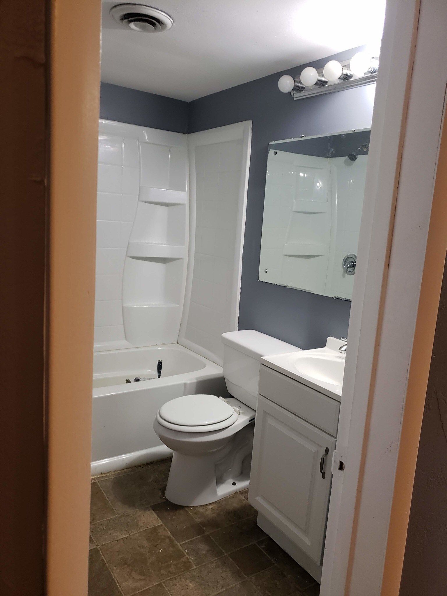 Building Photo - 120 S Graham St