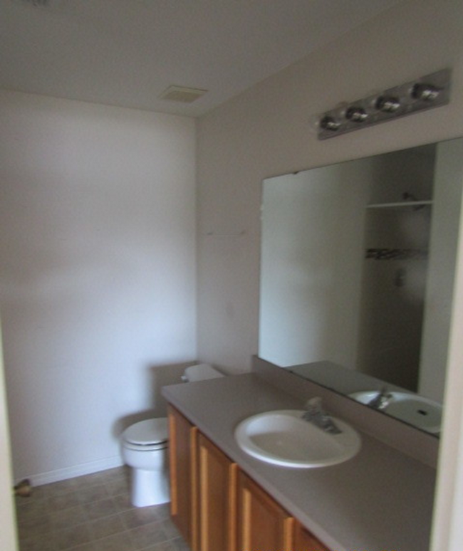 Building Photo - Single Family Home in BVL, Kissimmee
