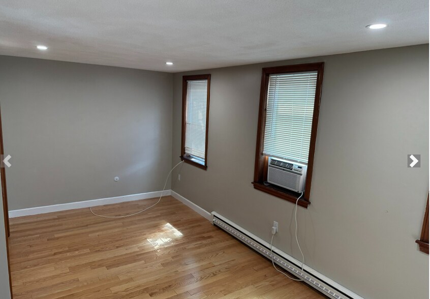 Building Photo - 14 Edgerly Pl