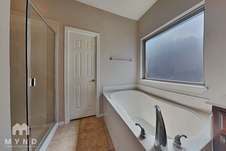 Building Photo - 10861 Hawks Landing Rd