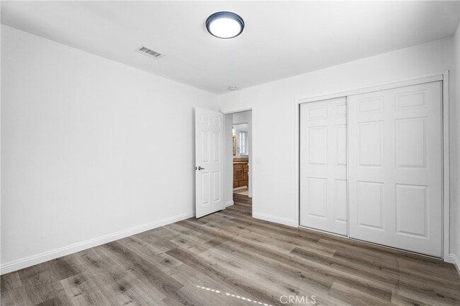 Building Photo - 8691 Davmor Ave