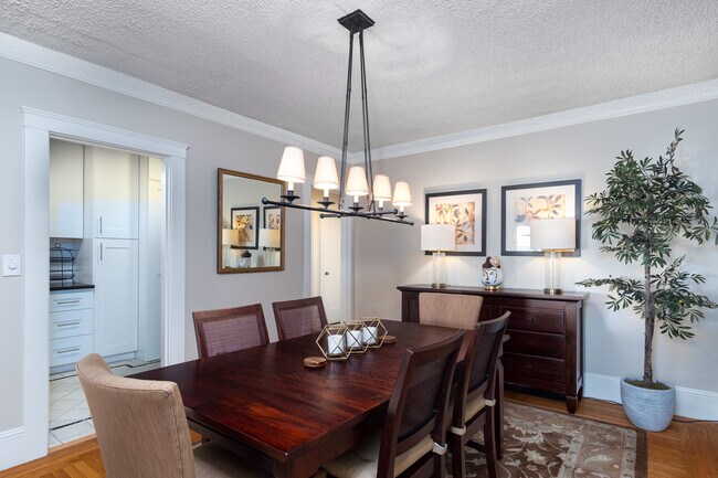 Dining room - 1211 34th Ave