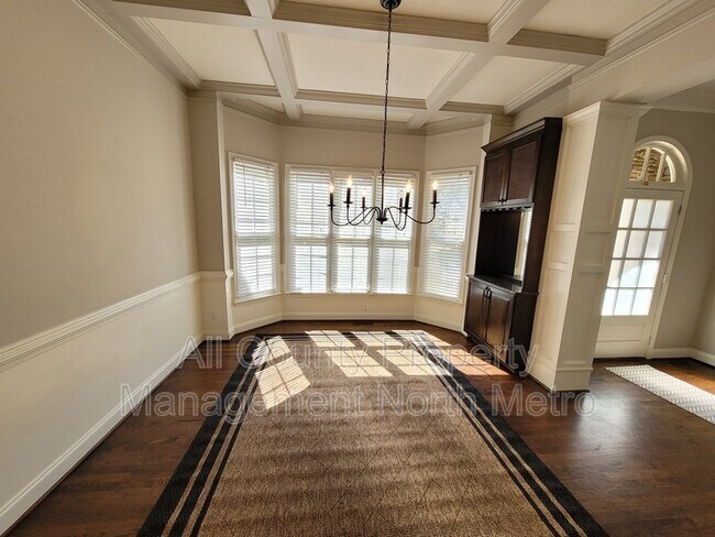Building Photo - 6325 Hampton Highlands Dr