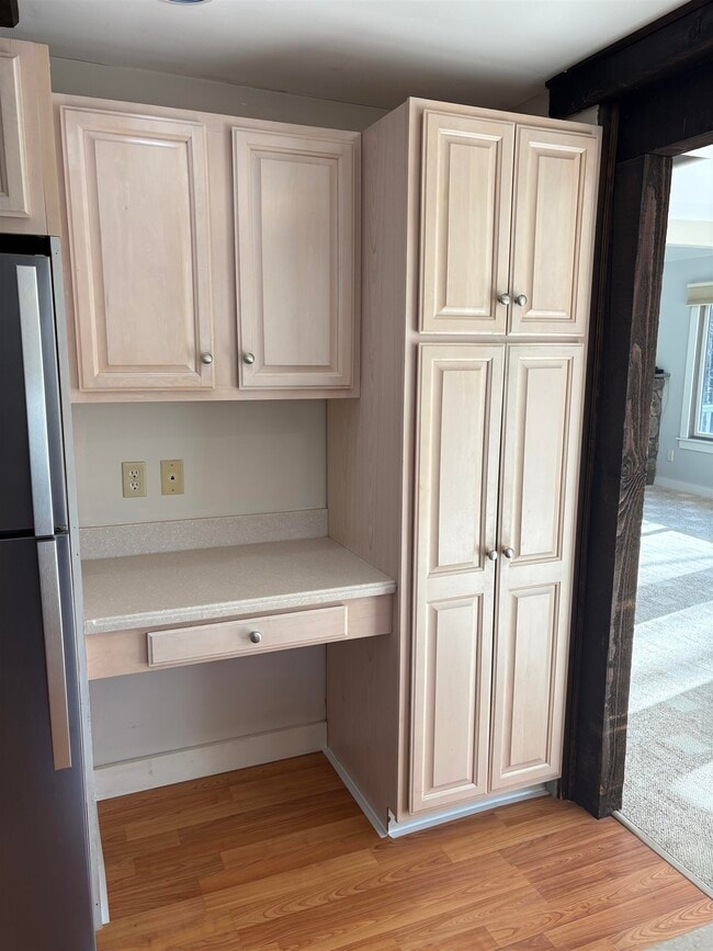 Building Photo - 290 Glen Ledge Rd