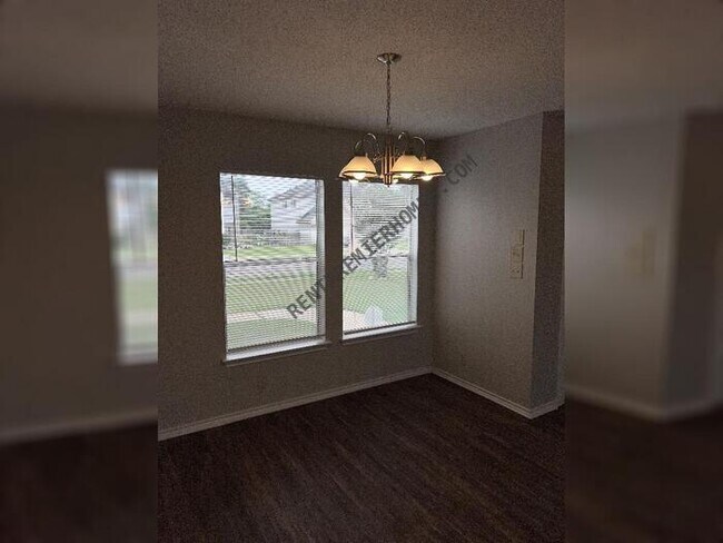 Building Photo - 375 Stone Point New Braunfels TX 78130