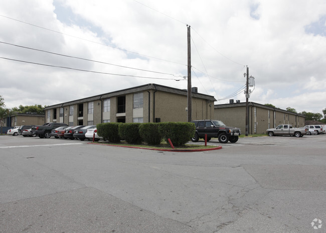 Building Photo - Pecan Place Apartments