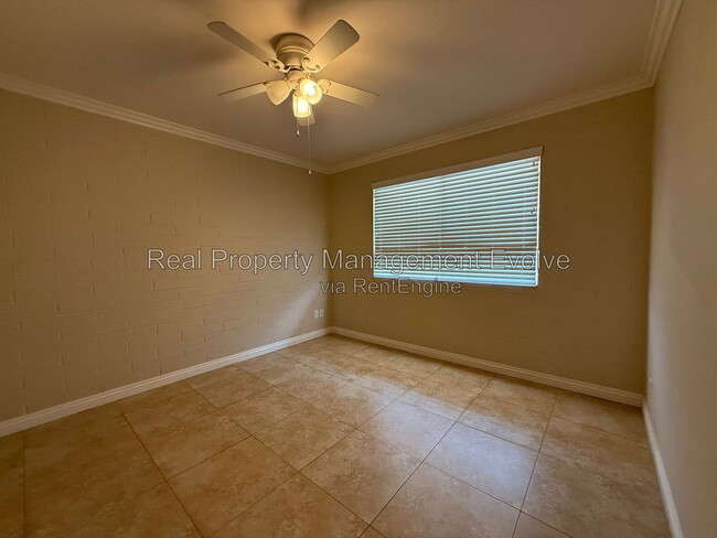Building Photo - 12076 N Pebble Beach Dr