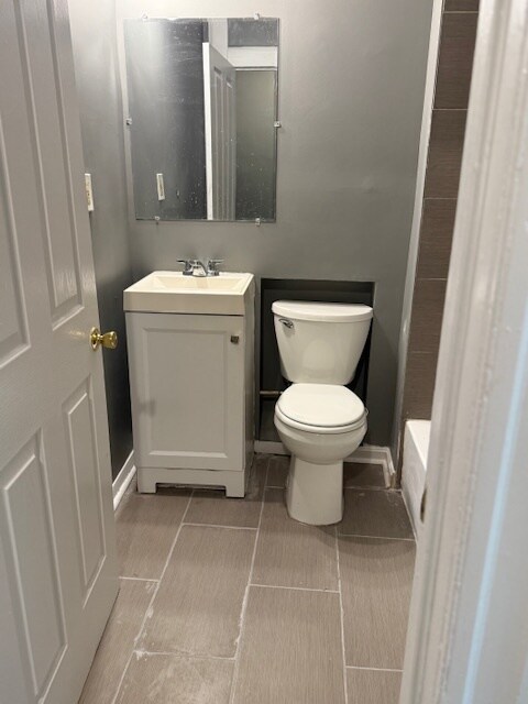 Building Photo - 2418 Baker St