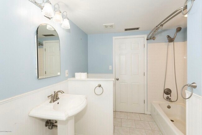 Building Photo - 3213 Bon Air Ave