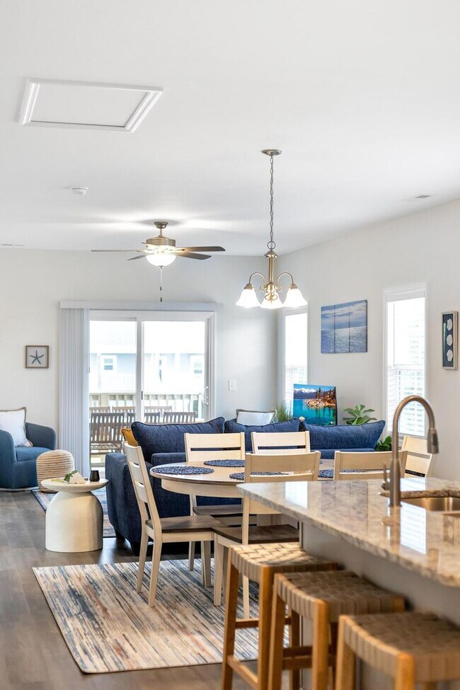 Building Photo - Amazing Rental Coming Soon (Late October-2...