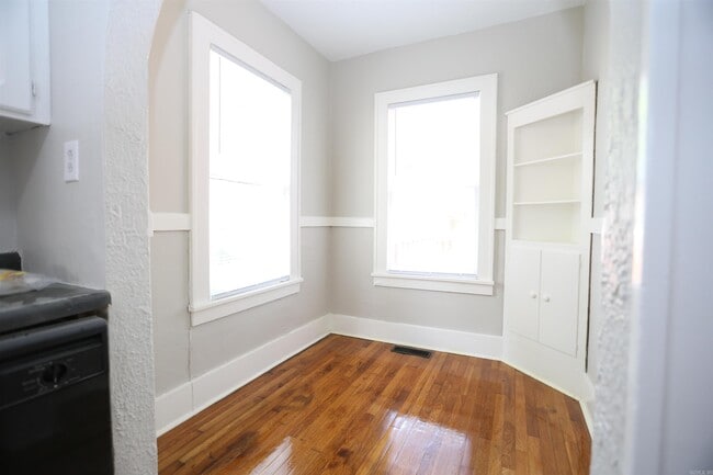 Building Photo - 3430 N Cypress St