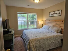 Building Photo - 162 Glenn Allen Rd