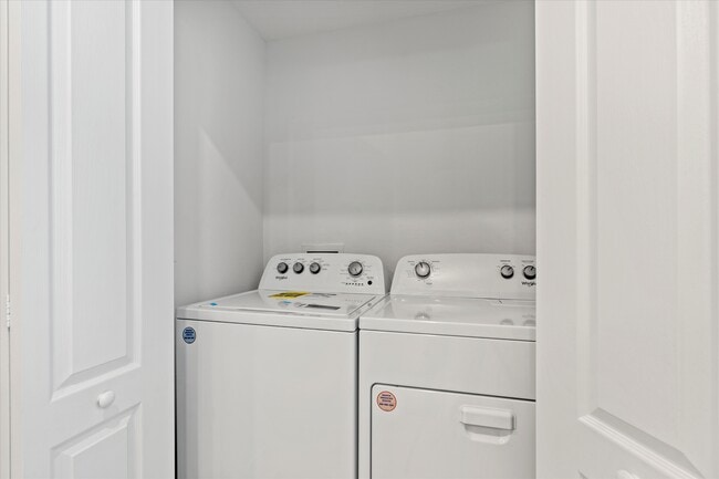 Building Photo - 82 Vero Dr