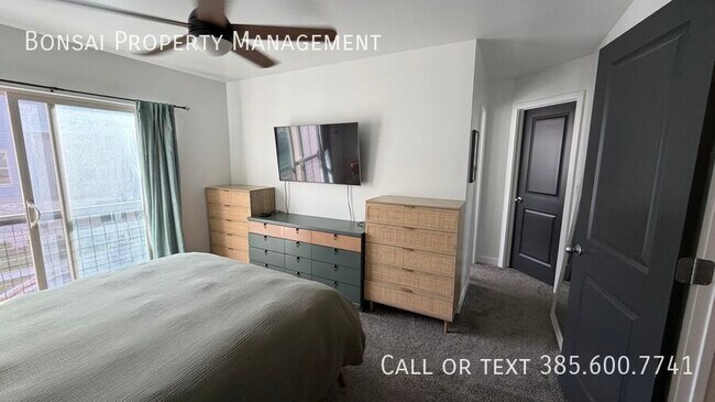 Building Photo - 860 San Savino Way