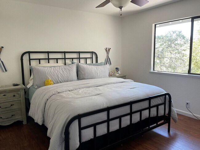 Building Photo - 3 bedroom, 2 bath remodeled home in Lake Wildwood, Penn Valley, CA 95946
