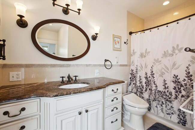 Building Photo - Stunning 3BR+, 3.5BA Capitol Hill Home wit...