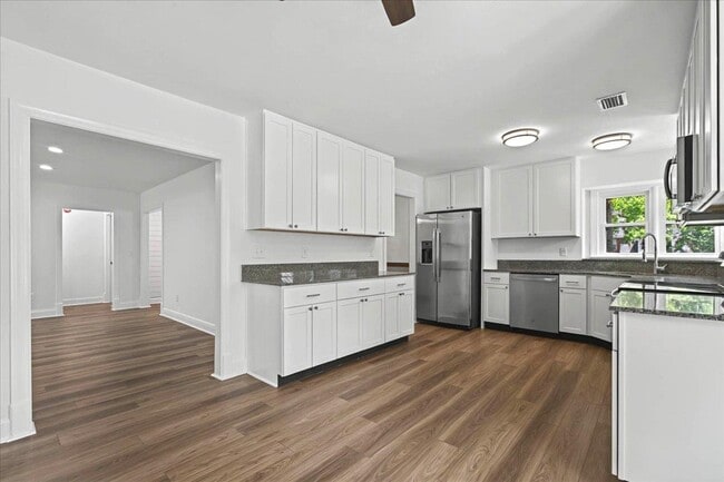 Building Photo - 2464 Elfinwing Ln