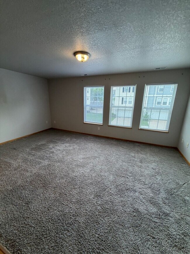 Building Photo - 3164 SW Arlan Ln