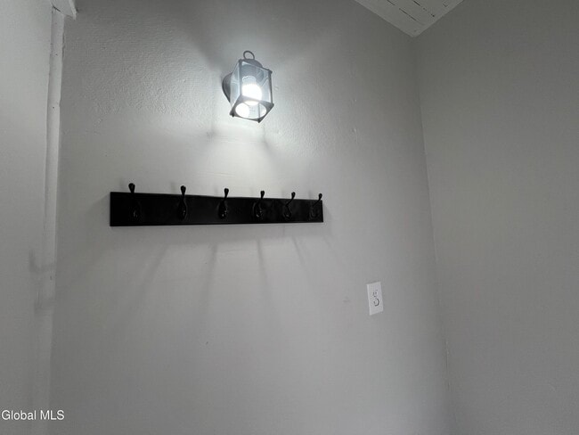 Building Photo - 1086 Wendell Ave