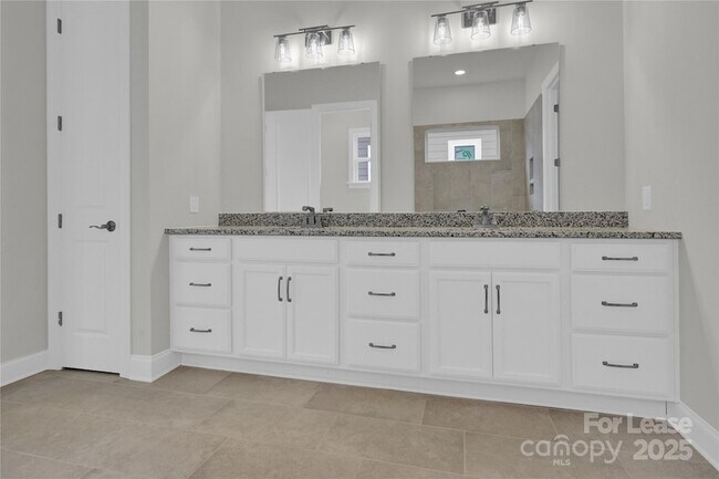 Building Photo - 4724 Anise Cir