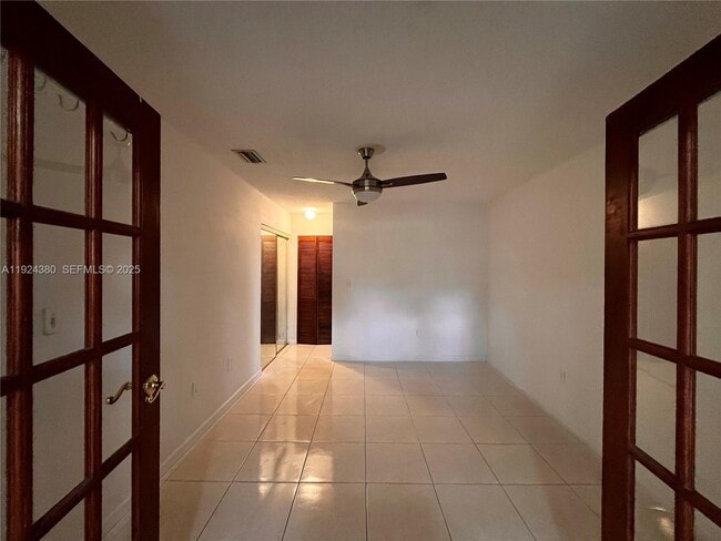 Building Photo - 819 NE 214th Ln