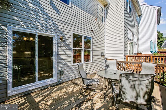 Building Photo - 6339 Dunman Way