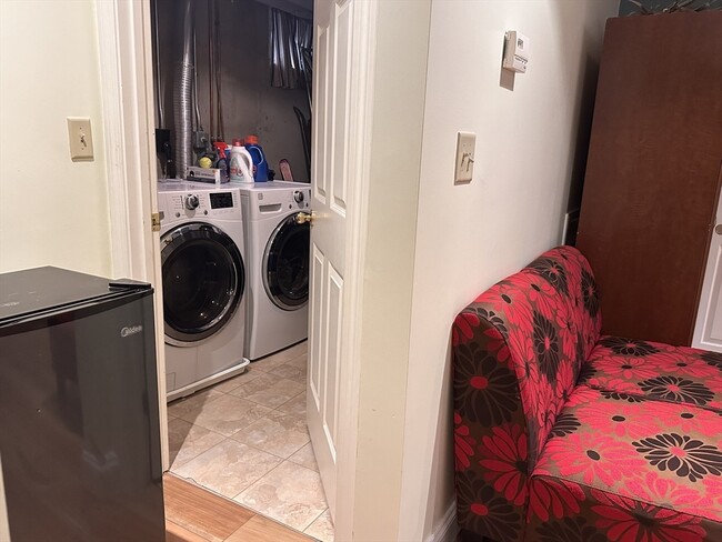 Building Photo - 60 Sylvan St