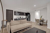 Building Photo - 398 NE 5th St