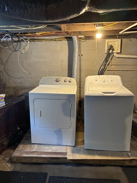 Building Photo - 56 Parrish St