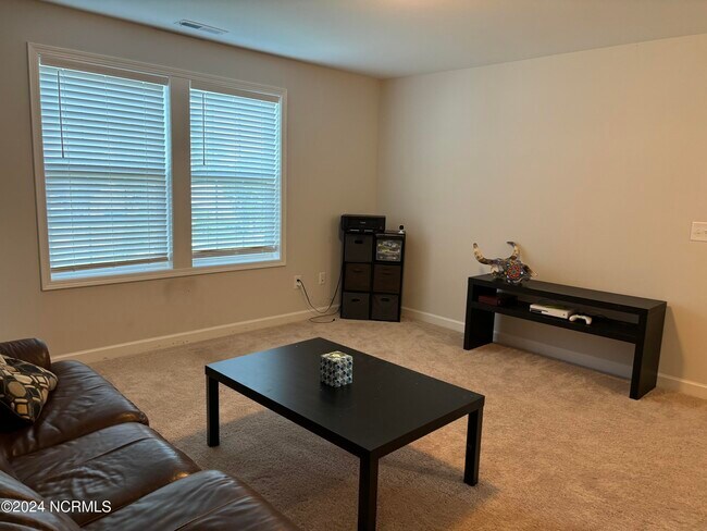 Building Photo - 1375 Whitney Dr