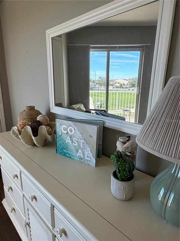 Building Photo - 6025 Sun Blvd