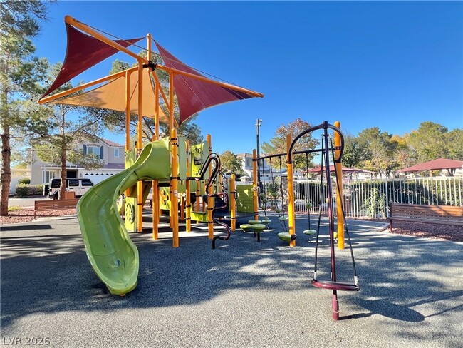 Building Photo - 6164 Bridgeport Hills Ave