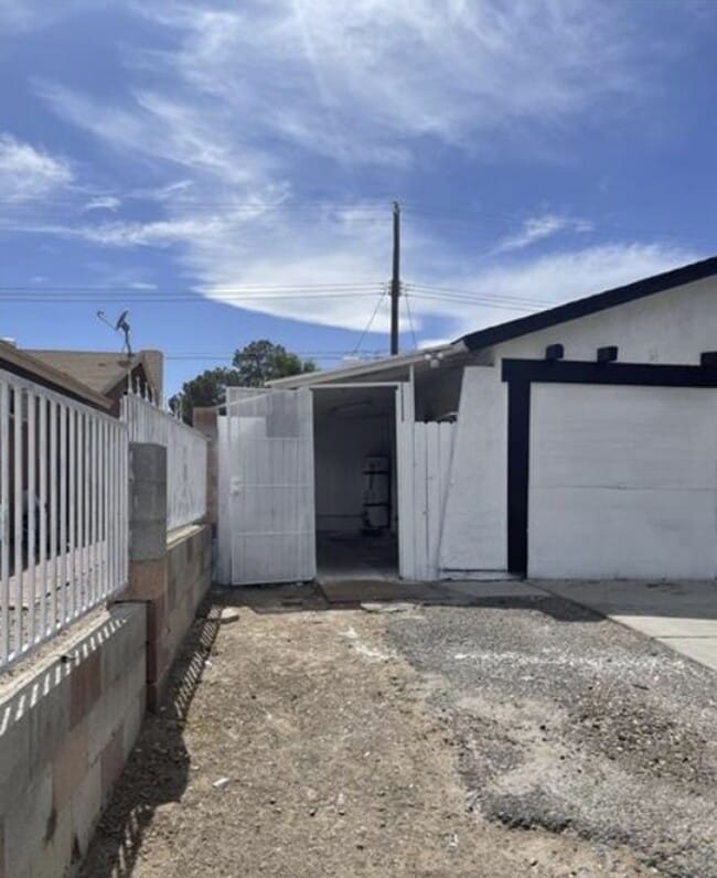 Primary Photo - STUDIO NEAR AIRPORT, STRIP AND UNLV