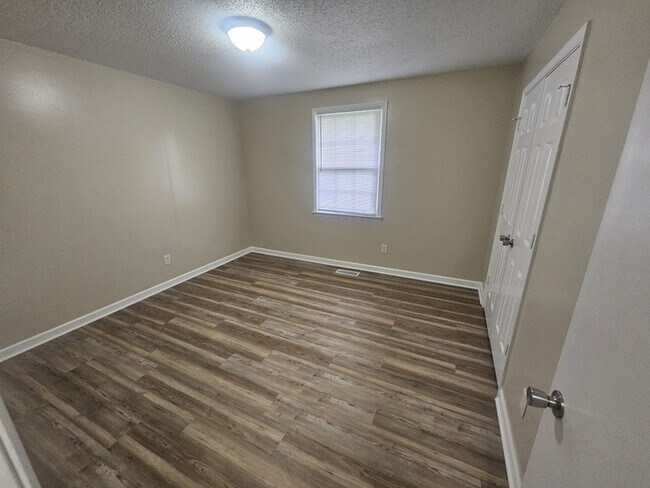 Building Photo - 6731 Forrest Ln