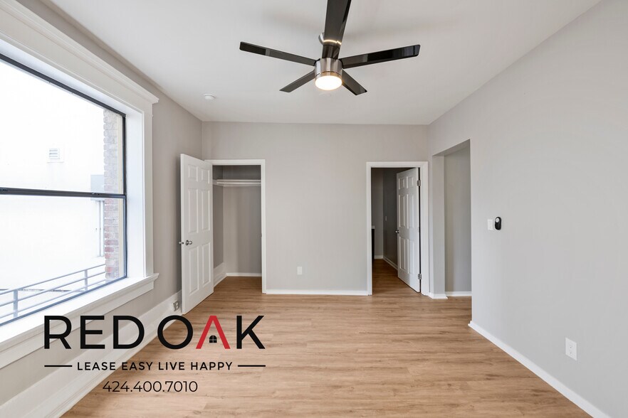 Building Photo - 692 Valencia St