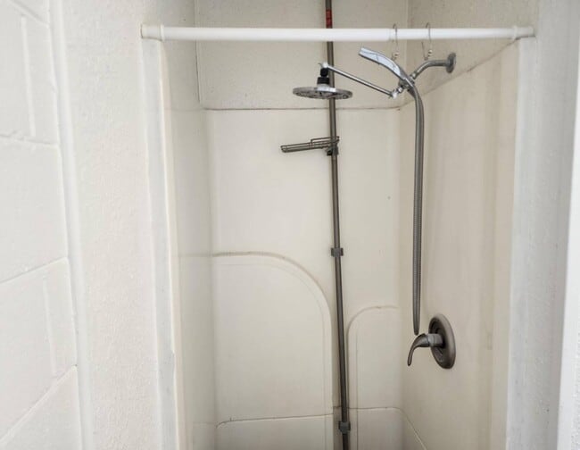 Building Photo - 7001 Rogue River Hwy