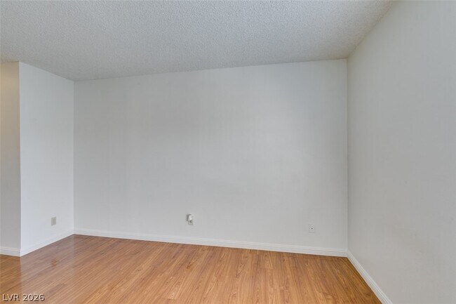 Building Photo - 1404 Santa Anita Dr