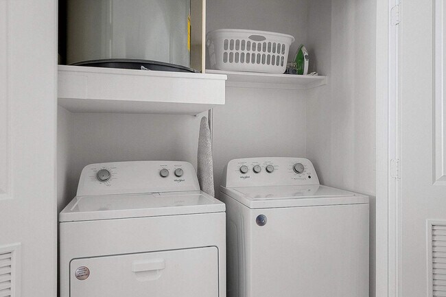 Building Photo - 13005 Meandering Way