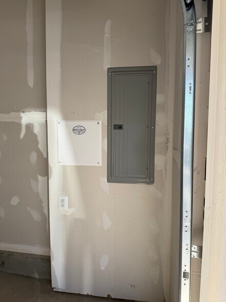 garage control panel - 8652 Lovelace St