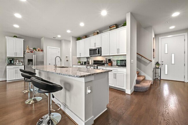 Building Photo - 311 Bridgeford Dr
