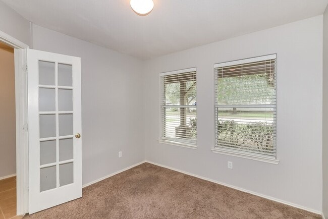 Building Photo - 3510 Aztec Wood Dr