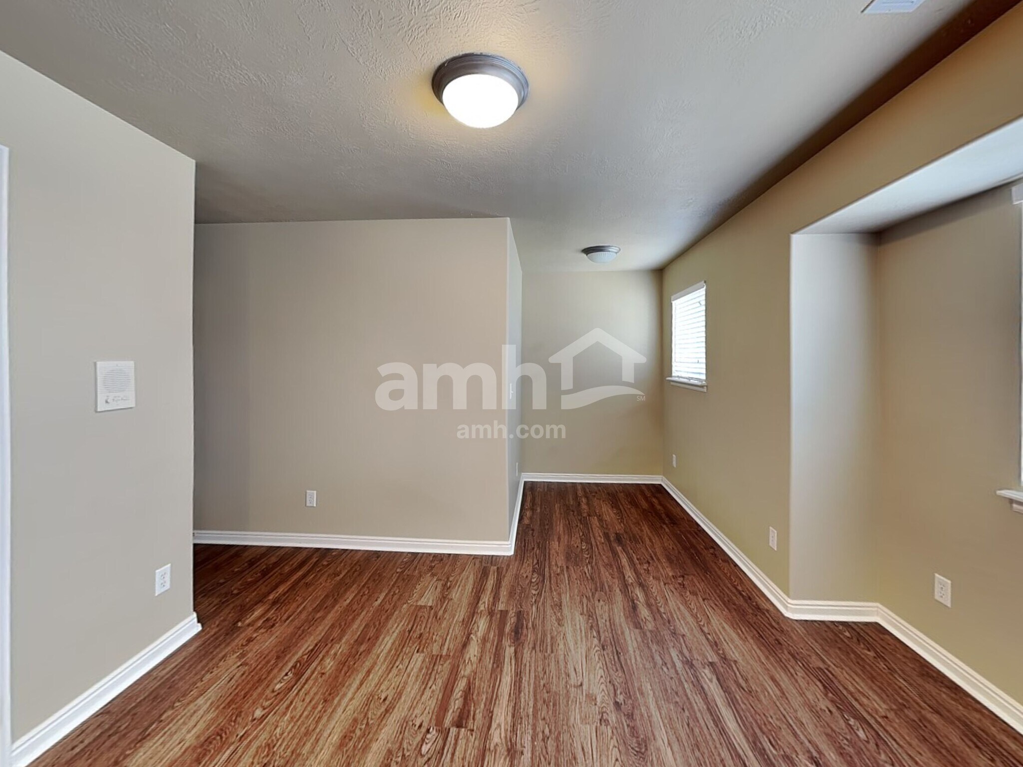 Building Photo - 4482 Heritage Dr